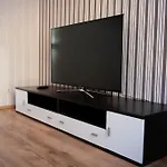 2 Zi.-wohnung Stadtnah, Messenah 아파트 *