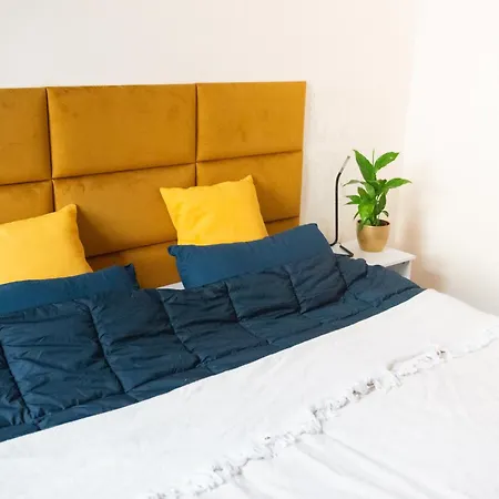 Apartament 2 Zi.-wohnung Stadtnah, Messenah